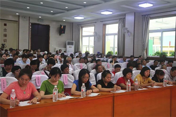 街道“千名党员大轮训”开班